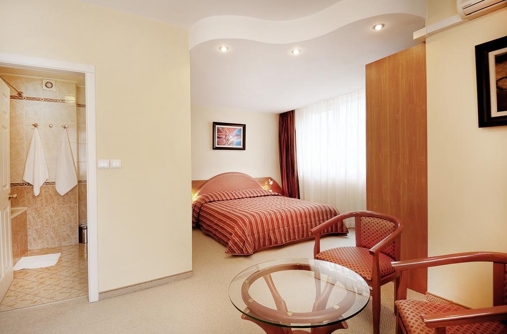 Apartments Carrera Sofia Bagian luar foto